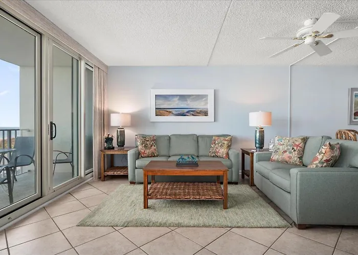 Oceanfront Quay Unit With Outdoor & Indoor Pool
