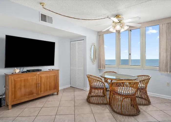 Oceanfront Quay Unit With Outdoor & Indoor Pool * Ocean Stadt