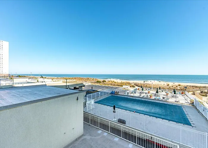 Ferienhaus Oceanfront Quay Unit With Outdoor & Indoor Pool