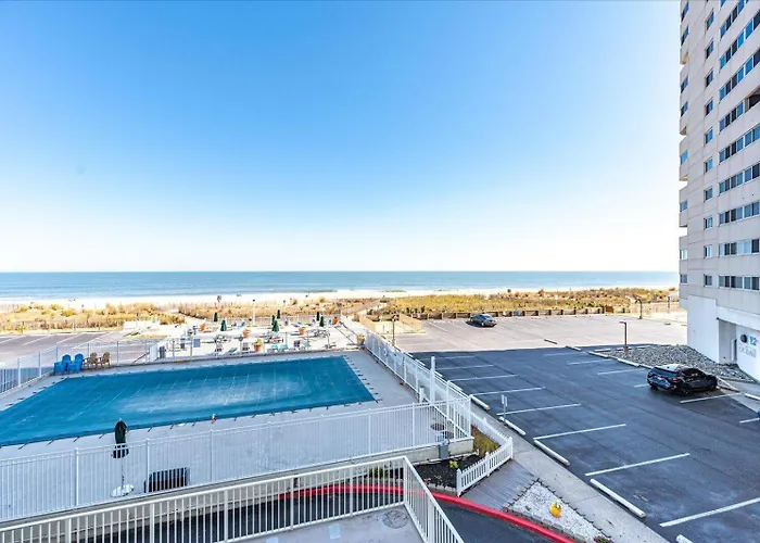 Oceanfront Quay Unit With Outdoor & Indoor Pool Ocean Stadt
