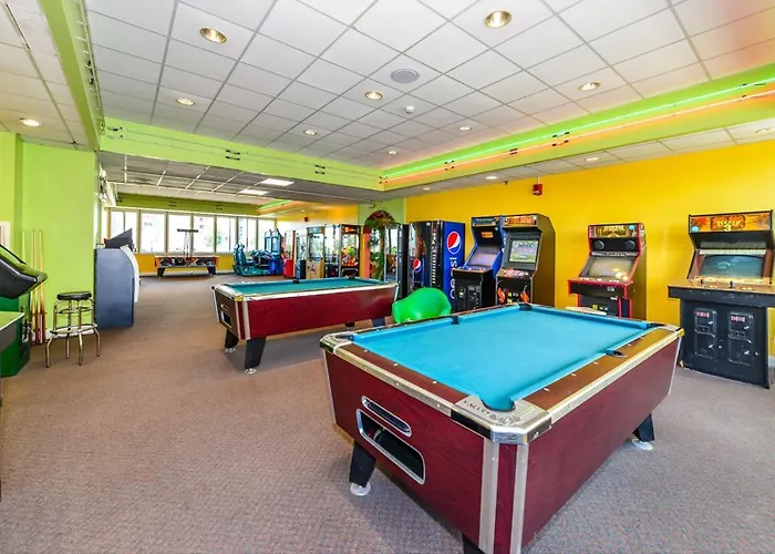 Oceanfront Quay Unit With Outdoor & Indoor Pool
