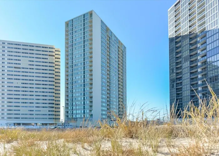 Oceanfront Quay Unit With Outdoor & Indoor Pool